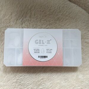 APRÉS GEL X Ombré tips Natural Almond Medium